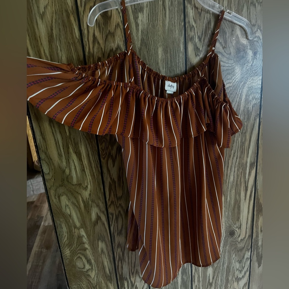 Daytrip- Off the shoulder Shirt